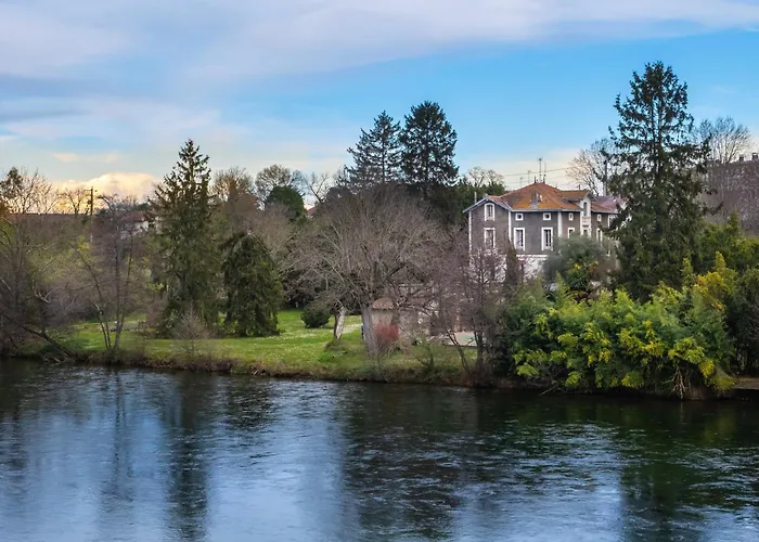 Semesterbostad La Belle Demeure - Piscine Privee
